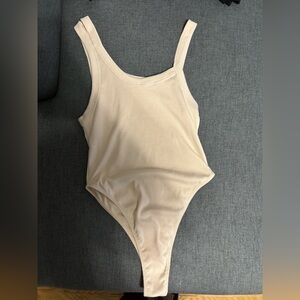 ♥️ Zara Light Beige Ribbed Body suit !! Off the shoulder strap!